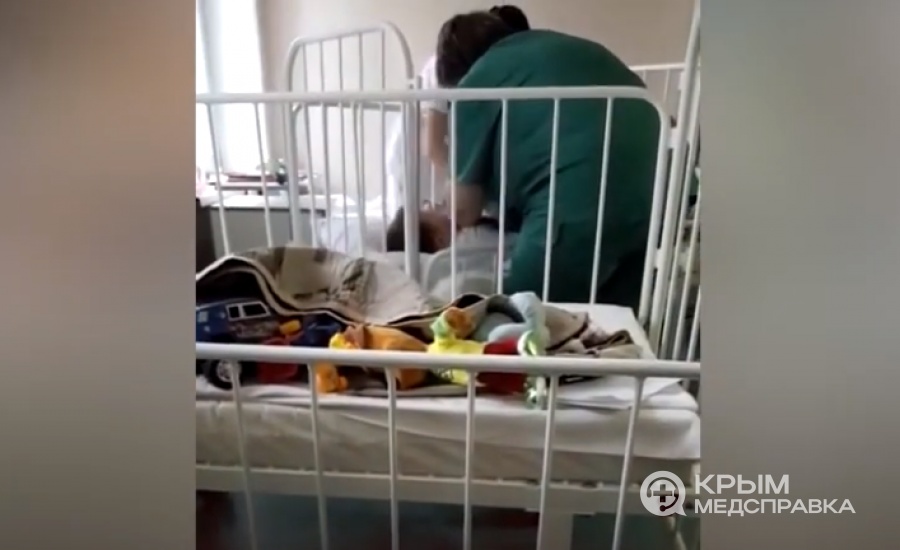 Насилие сахалинских медсестер попало на видео